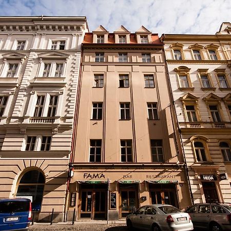 Fashion Loft Apartment Praha Bagian luar foto