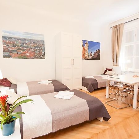 Fashion Loft Apartment Praha Bagian luar foto