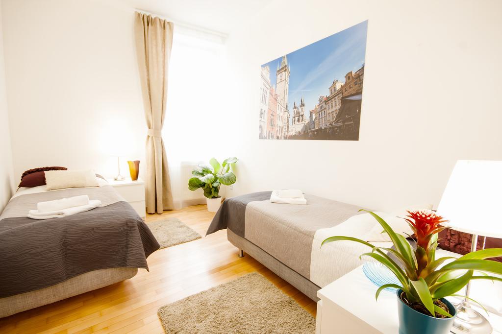 Fashion Loft Apartment Praha Bagian luar foto